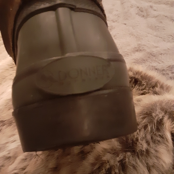 Boots - Picture 4 of 8